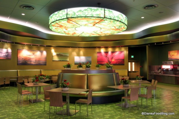 Lion-King-Dining-Room-600x400