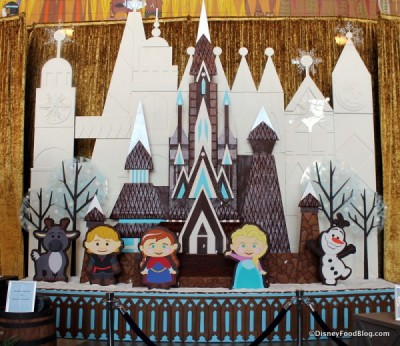 Contemporary-Resort-Gingerbread-Frozen-Display-40-600x519